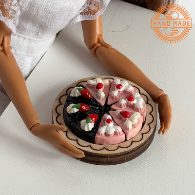 Лялькова їжа "Шматочки торта на тарілці" Hand Made Nestwood 8 одиниць
