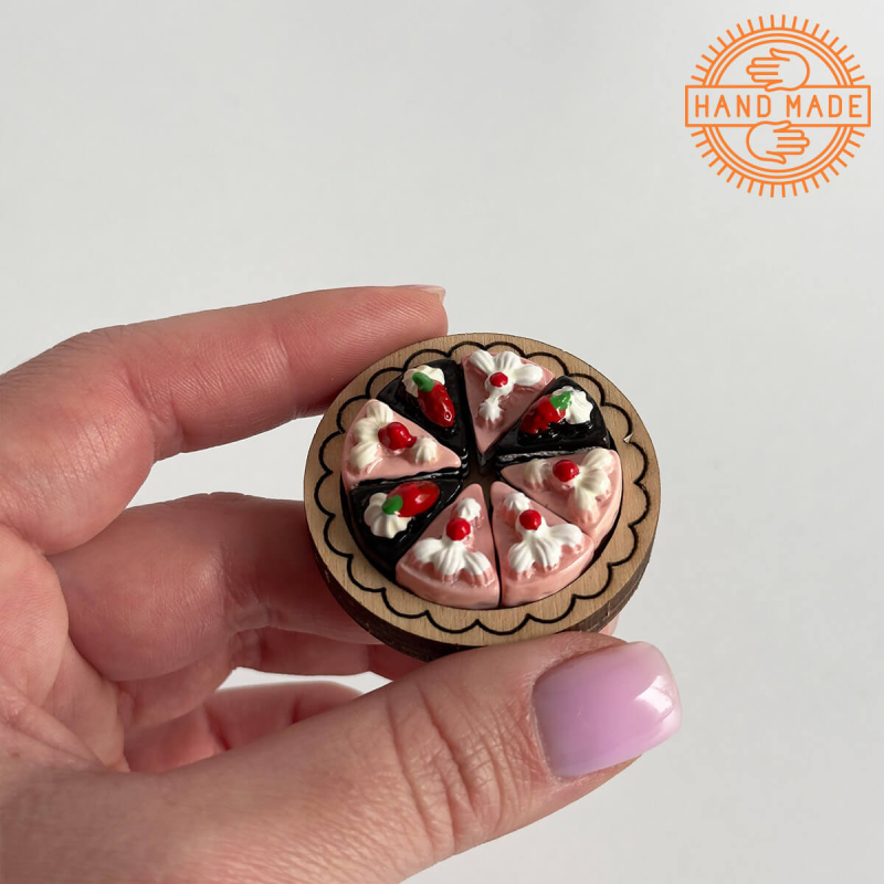 Лялькова їжа "Шматочки торта на тарілці" Hand Made Nestwood 8 одиниць