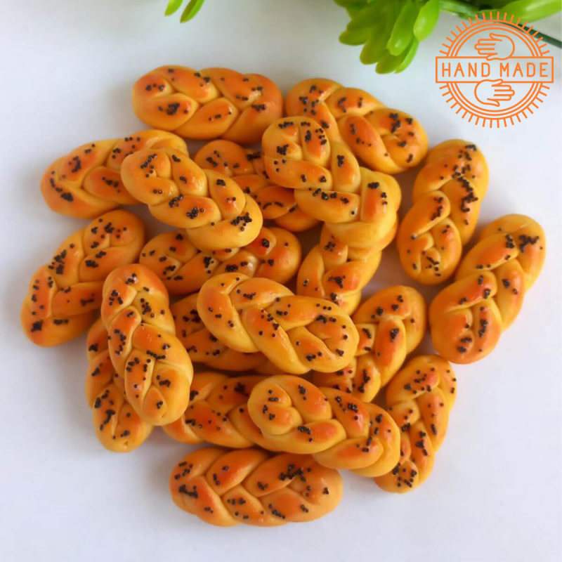 Лялькова їжа "Булка Плетінка з маком" Hand Made Nestwood 1 шт.